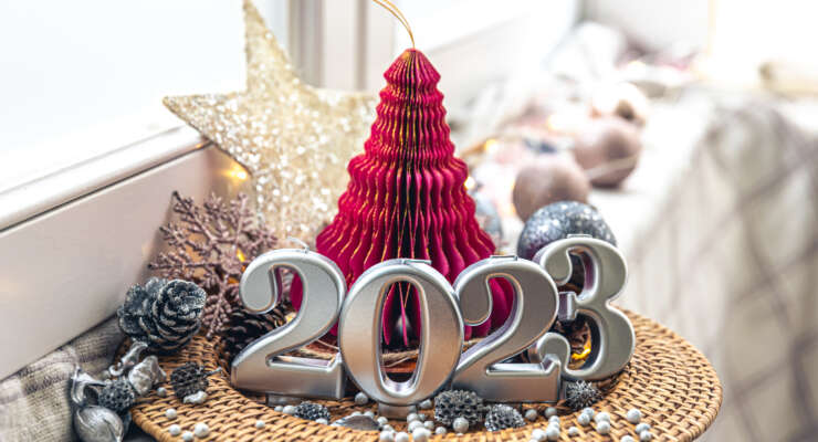 Decorative scented candles for coworker