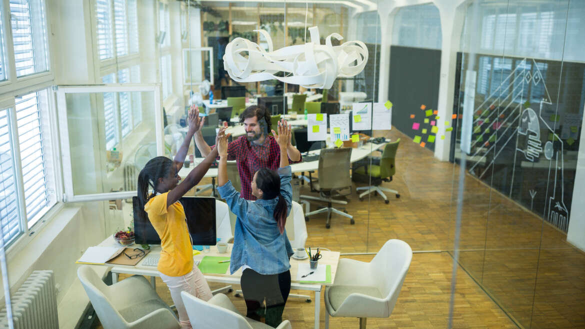 How Coworking Spaces Can Help You Achieve Your New Year&rsquo;s Work Resolution?